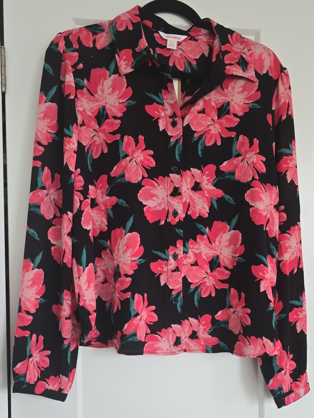 Black Floral Button-Up Blouse in Coral Pink